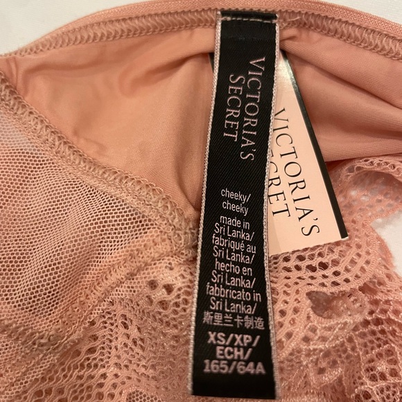 NEW WITH TAGS VICTORIA’S SECRET SIZE XS CHEEKY PINK SAYIN PANTY WITH LACE LINING - Picture 4 of 4